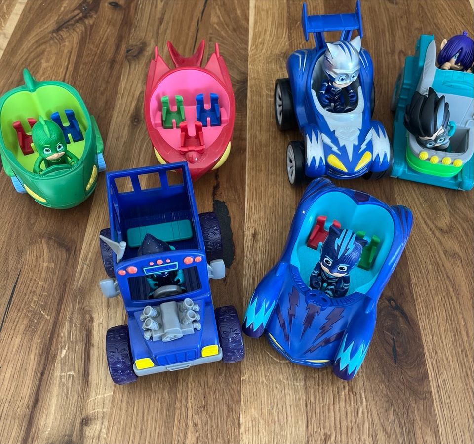 PJ Masks Fahrzeuge mit Figuren in Hammelburg