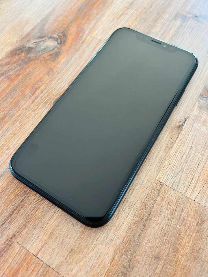 iPhone Xr 128 GB - Neuwertiger Zustand - inklusive Zubehör in Lichtenau