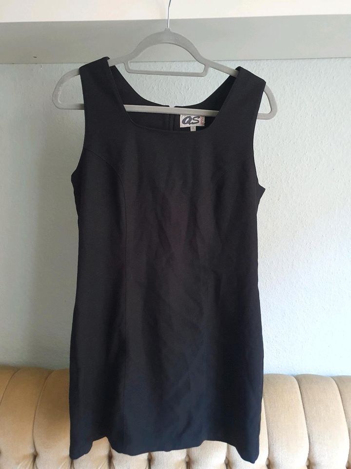 Kleines Schwarzes/ schwarzes Minikleid von QS by S.Oliver in Mauritz