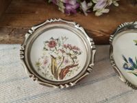 2 Porzellan Untersetzer mit Chromrand ~ florale Motive ~ Vintage Nordrhein-Westfalen - Coesfeld Vorschau