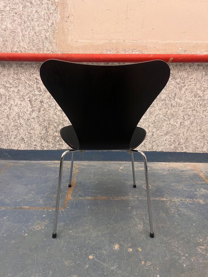 1 von 3 Fritz Hansen Serie 7 Arne Jacobsen Designer Frontpolster in Neumünster