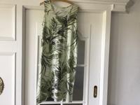 Sommerkleid in große 42-44 mit Baumwolleanteil. Bayern - Pfarrkirchen Vorschau