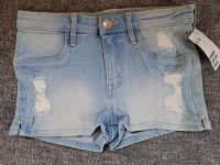 H&M Shorts Gr 140 NEU Jeans Hose toll zu Shirt Bluse Pullover Top Nordrhein-Westfalen - Lichtenau Vorschau