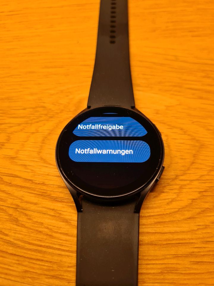 Samsung Galaxy Watch 4 LTE 4G 44mm in Schenefeld