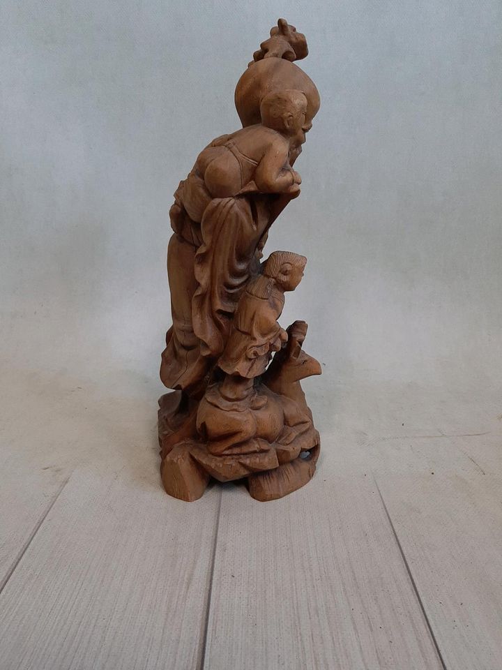 Chinesische Holz schnitzerei Kunst Figur Skulptur sammler vintage in Frielendorf