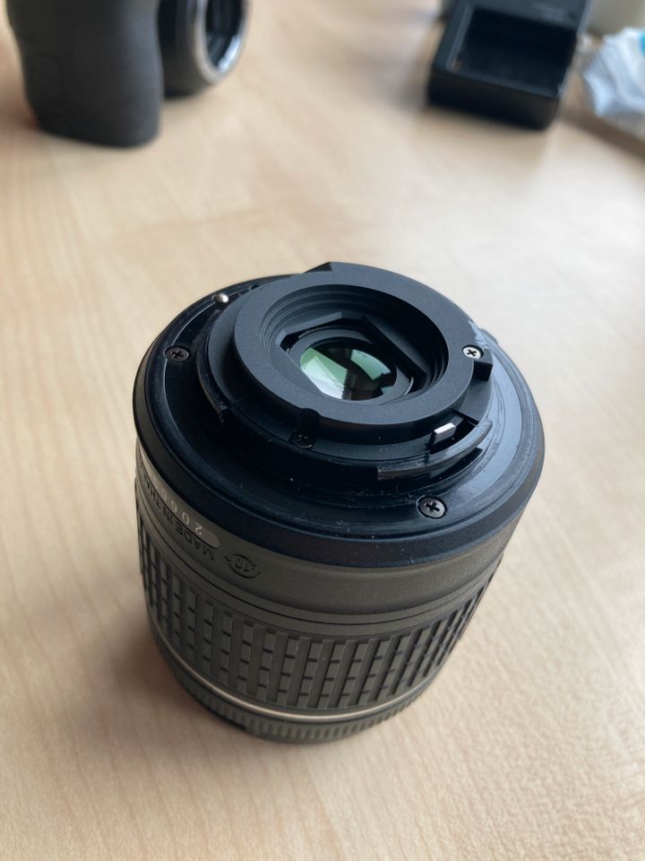 Nikon D3500 Kit Spiegelreflexkamera + Zubehör in Tönisvorst