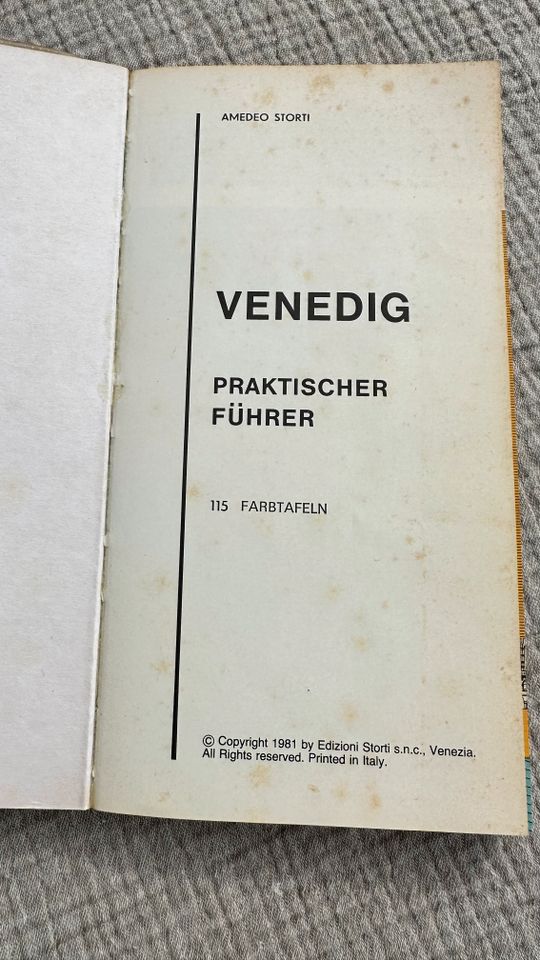 Alter Reiseführer "Ferien in Venedig" aus dem Jahr 1984 in Magdeburg