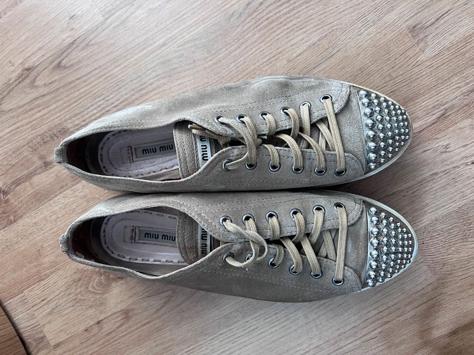 Miu Miu Sneaker 40,5 beige/silber in Frankfurt am Main