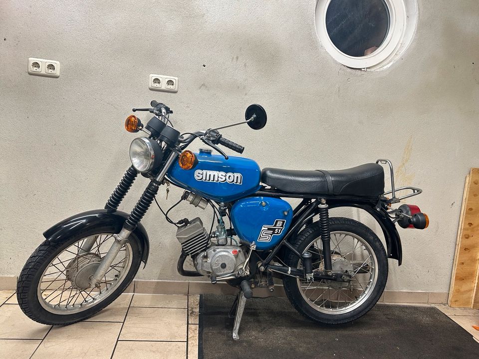 Simson S51 mit Papieren viel neu TOP Zustand in Gornau