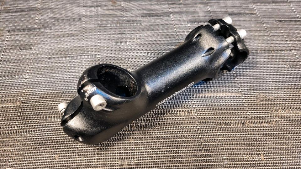 Steiler Vorbau Ergotec 2 40° 25,4mm Alu MTB in Geldern