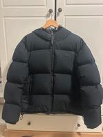 Lacoste Daunenjacke Jacke Winterjacke Puffer schwarz Herren M Aubing-Lochhausen-Langwied - Aubing Vorschau