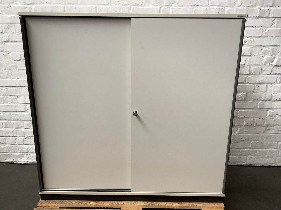 VARIO Schiebetürenschrank mit Schlüssel B1200xT435xH1170mm in Korschenbroich