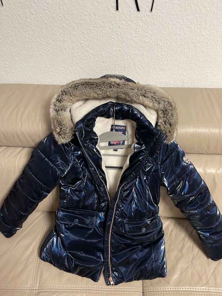 Ich verkaufe hier Mädchen Winter Jacke von Straccato in Lörrach