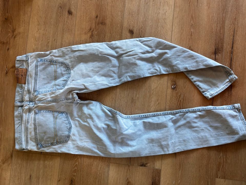 Original Hollister Jeans Hell Skinny Größe 32x32 in Hainichen