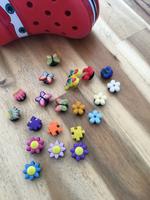 Original crocs jibbitz Set aus meiner Sammlung, 19 Teile Schwerin - Altstadt Vorschau