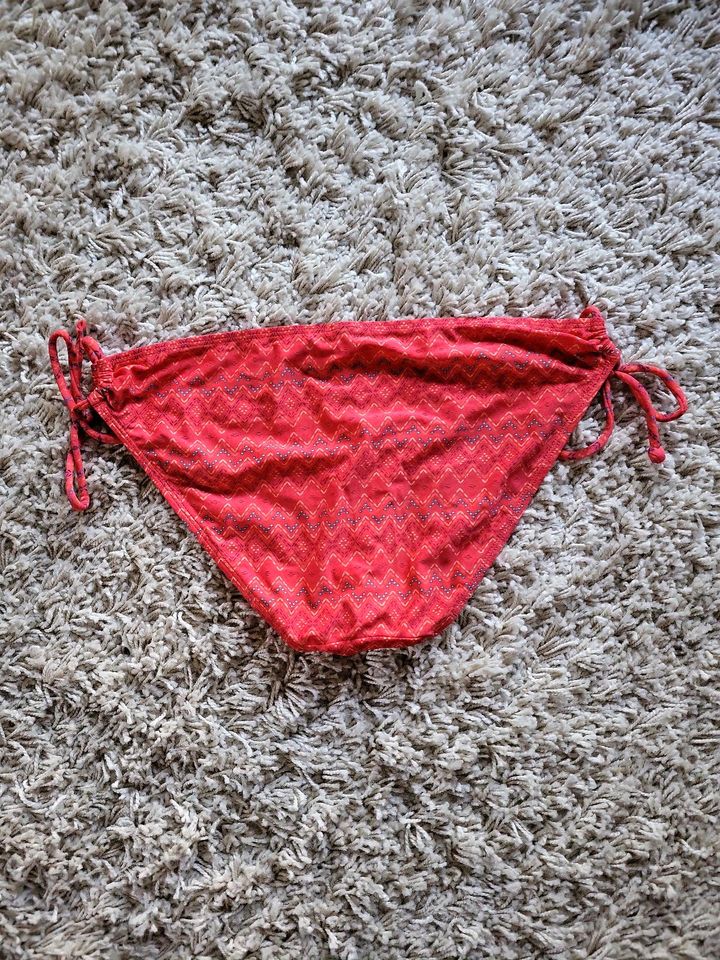 Bikini, gemustert in Friedberg (Hessen)