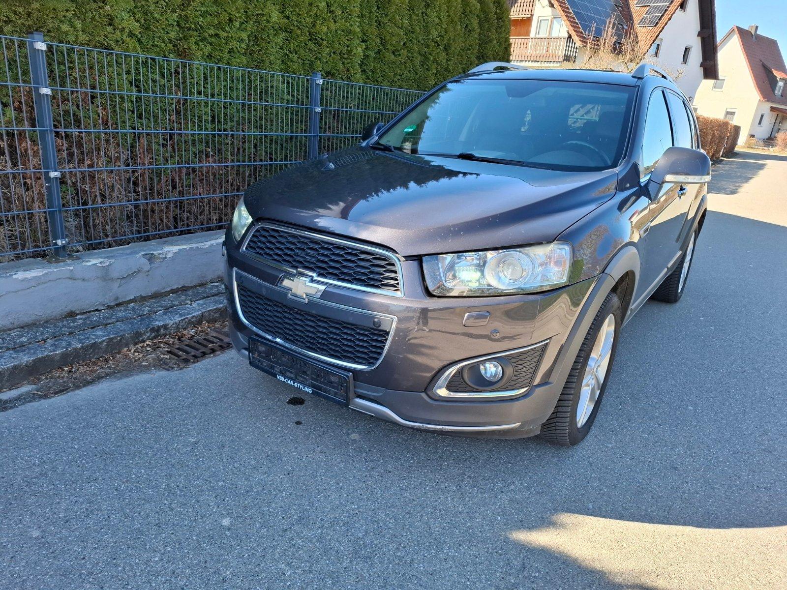 Abbildung des Autos Chevrolet Captiva 2.2, 7…