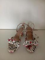 Peep Toe Sandalen Floral Nordrhein-Westfalen - Kreuztal Vorschau