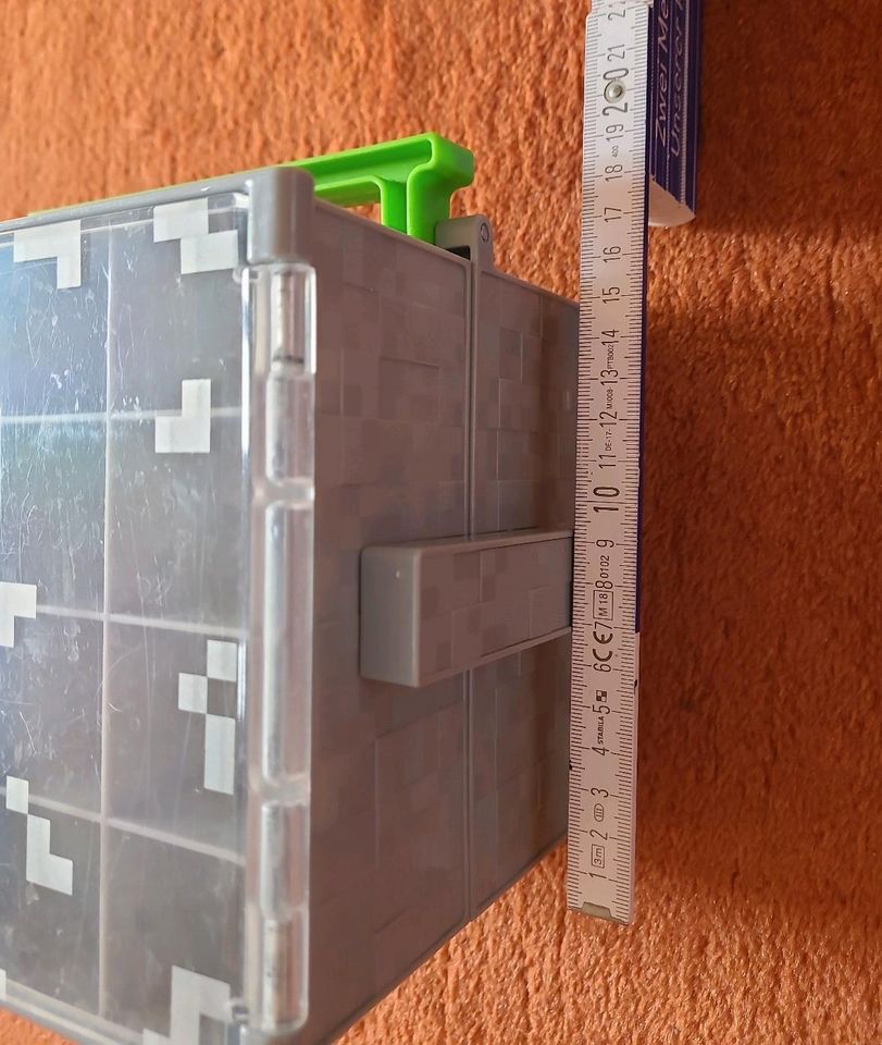 Minecraft Koffer Box für Sammelfiguren Figuren zum Sammeln in Weisweil