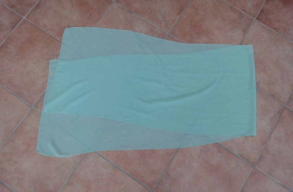 Abendkleid mint von UNIQUE in Gr.34, nur 1x getragen in Bohmte