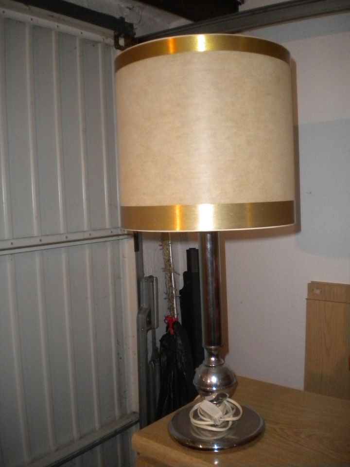 Tisch-Stehlampe in Mönchengladbach