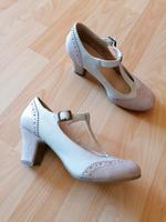 Riemchen-Schuhe Gr. 36 Hessen - Bad Endbach Vorschau