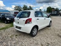 Toyota Yaris 1.0 Euro 5,2.Hand,TÜV 04/2026 Bayern - Augsburg Vorschau