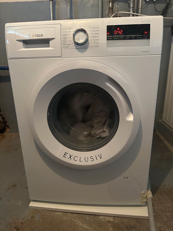 Bosch Waschmaschine Serie 4 - Exclusive in Haßfurt