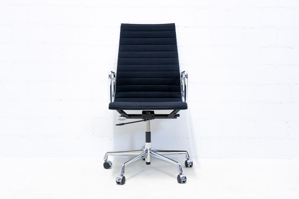 Vitra Eames Aluminium Chair EA119 - 6 Stück verfügbar in Gottmadingen