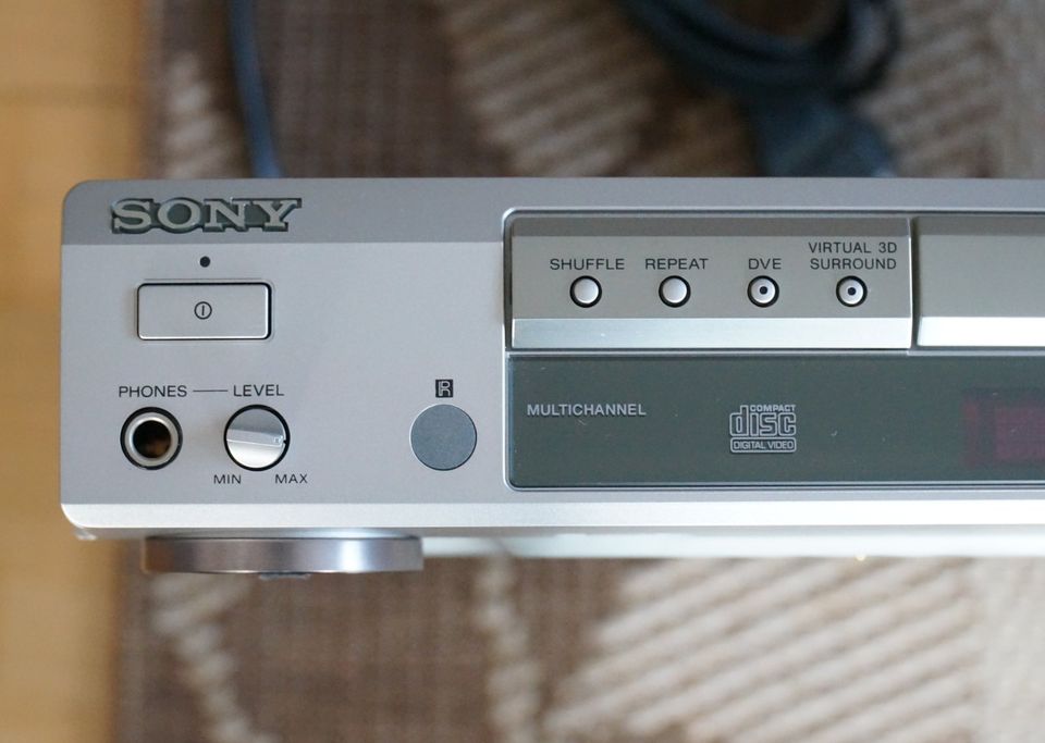 Sony CD/DVD Player DVP-S536D inkl. Fernbedienung in Satteldorf