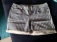 Damen Shorts Gr. 44 Baden-Württemberg - Brackenheim Vorschau