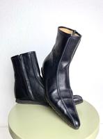 CLOSED avantgardistische LEDER STIEFELETTEN 37 spitz schwarz Hamburg-Nord - Hamburg Eppendorf Vorschau