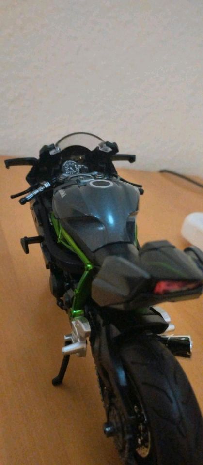 Kawasaki Ninja h2r in Zell