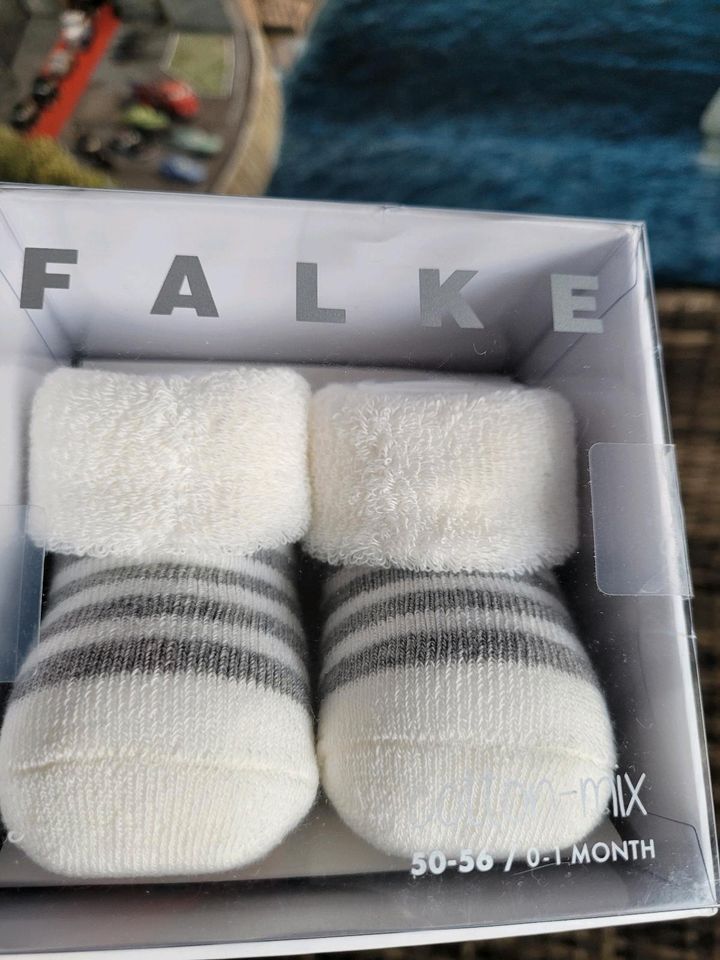 Erstling Baby Geschenk Box von Falke Gr. 50-56 in Neu Ulm