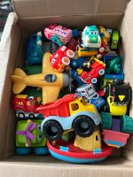 Spielzeug. Kiste Autos für kleine Junge. Nordrhein-Westfalen - Solingen Vorschau