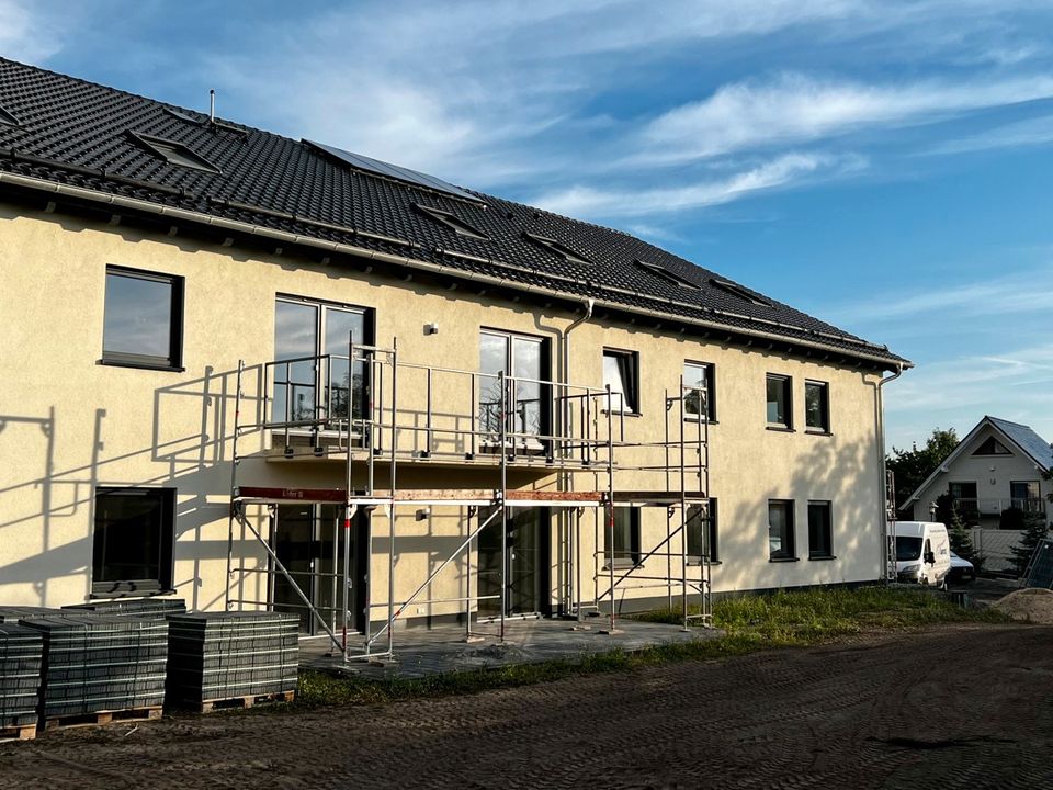 Bezugsfertig! Energieeffizientes Wohnen inkl. Fußbodenheizung, Balkon und Stellplatz in Wolfen in Wolfen