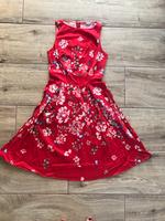 Orsay A Linie Kleid rot Blumen Gr 32 ♥️♥️ Hessen - Friedrichsdorf Vorschau