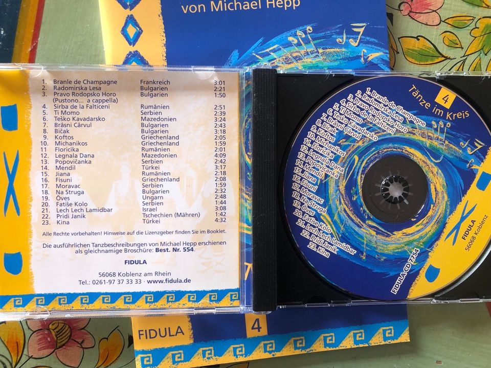 Internationale Volkstänze und Kreistänze von Michael Hepp in Delbrück