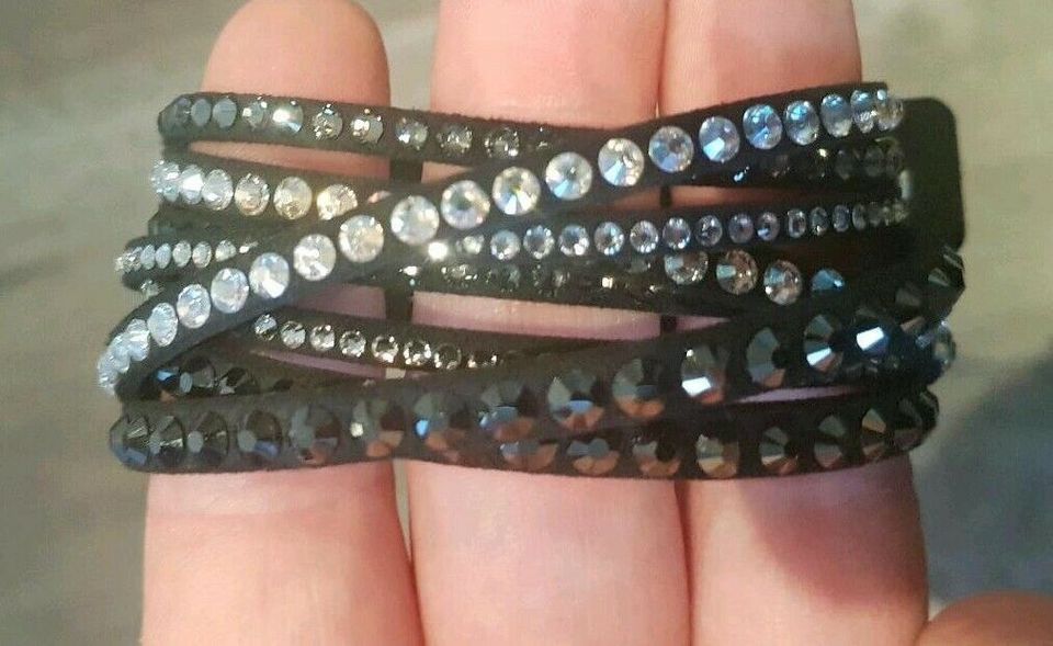 Swarovski Armband mehrreihig schwarz in Bad Oeynhausen