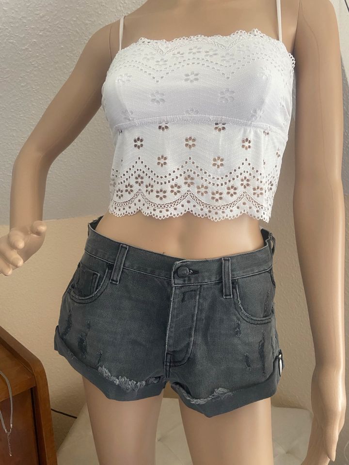 Sommertop Spitze Cropped Top Bustier Gr XS in Leipzig