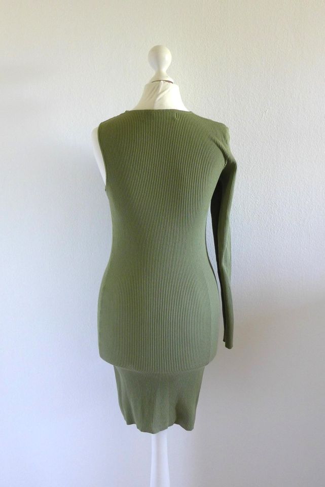 Bershka Kleid Ripp Stretch khaki grün Gr. M 36/38 in München