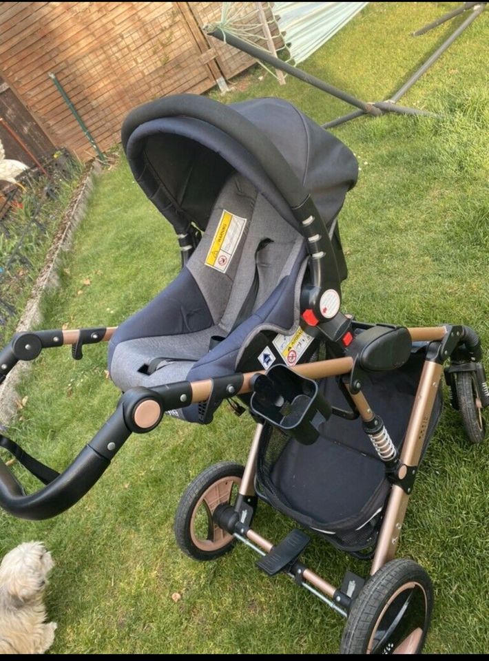 Kinderwagen 3 in 1 in München