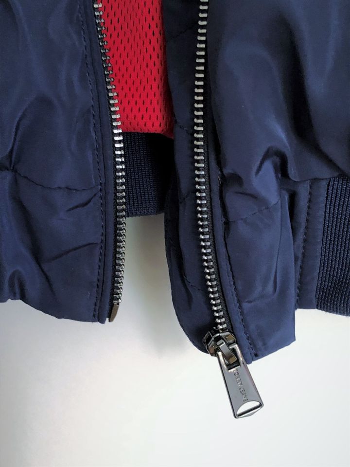 neuw. Tommy Hilfiger Jacke / Blouson, Dunkelblau, Gr. S in Mannheim