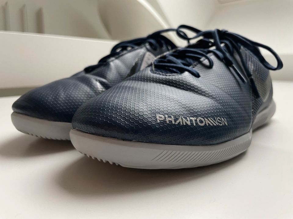 Nike Hallen-Fußballschuh Phantom VSN 37,5 in Meinerzhagen