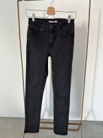 Levis Jeans Slimming Skinny Gr. 26 used Strech Hessen - Butzbach Vorschau