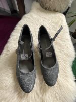 Wunderschöne Glitzer Pumps Riemenpump neu Street Shoes Nordrhein-Westfalen - Rahden Vorschau