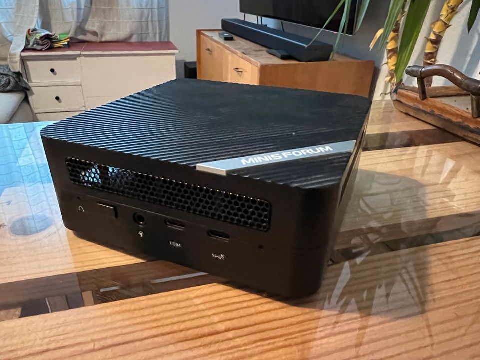 minisforum um690 - Gaming MiniPC 32gb RAM - 1TB SSD - Radeon 680M in Darmstadt