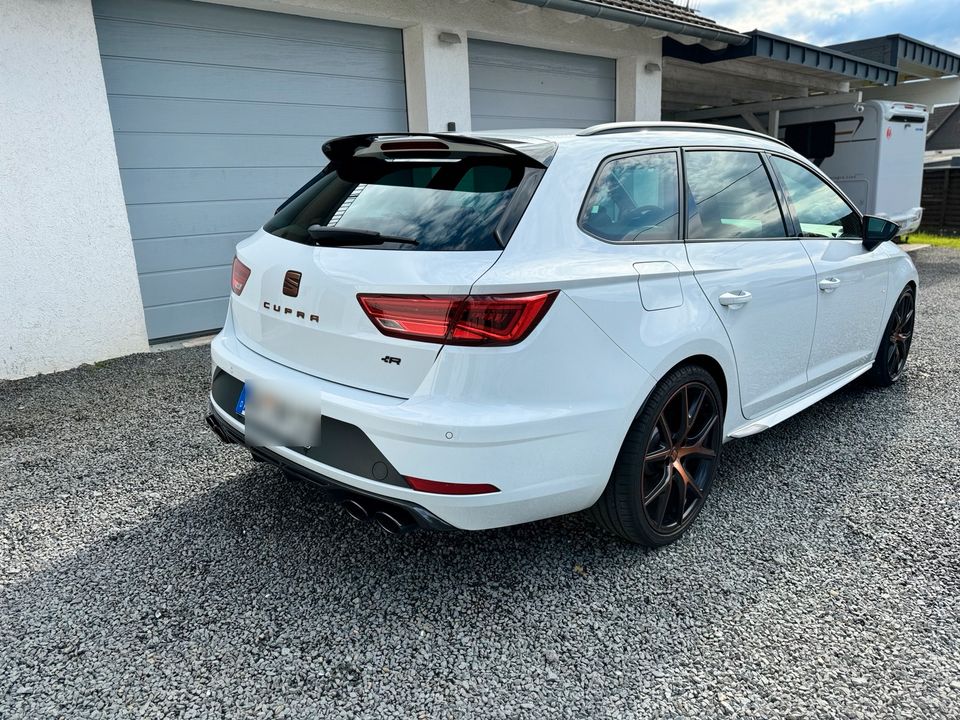 Seat Leon Cupra r St in Neunkirchen-Seelscheid