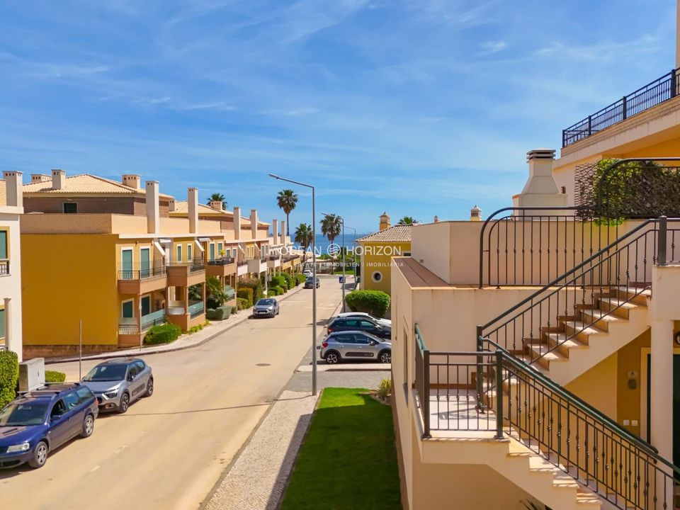 Portugal, Algarve, Burgau, Drei-Zimmer-Wohnung mit Meerblick, Strand fußläufig erreichbar, Wohnen am Meer, Immobilie in Berlin