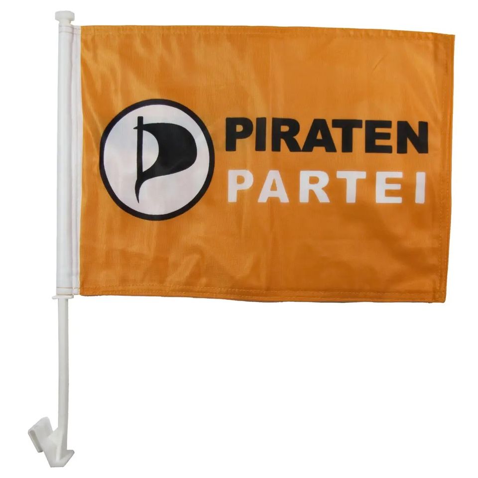 Piratenpartei Auto Flagge Fahne 30x45cm in Berlin